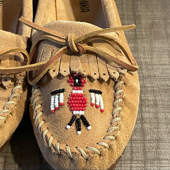 Minnetonka Brown Suede Women’s Thunderbird Beaded Moccasin Size 7 - Picture 3 of 12